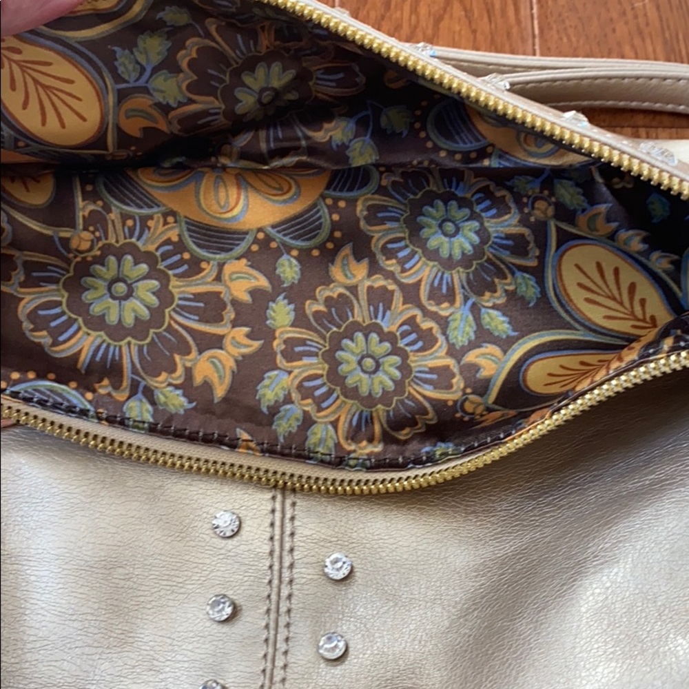 Light Gold Purse With Rhinestones - Picture 2 of 9
